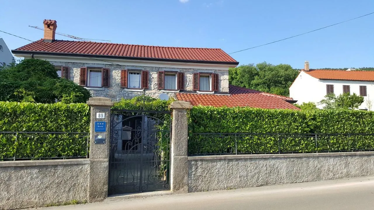 Apartment Apartman Pelcic,With Wifi And Free Parking Kostrena