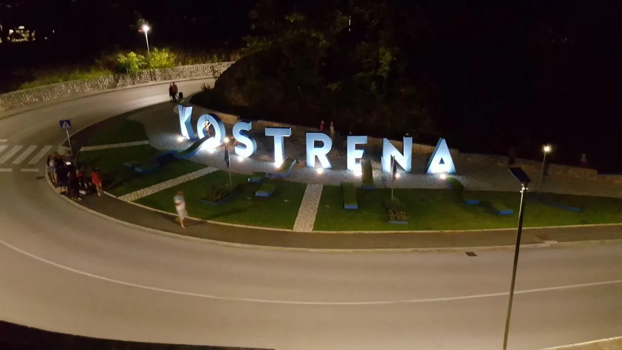Apartment Apartman Pelcic,With Wifi And Free Parking Kostrena Croatia